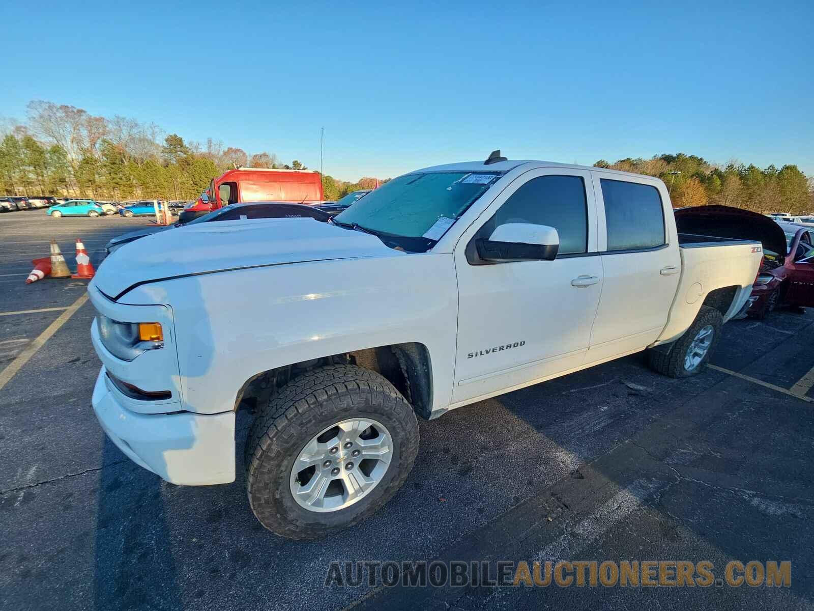 3GCUKREC0JG592404 Chevrolet Silverado 1500 2018