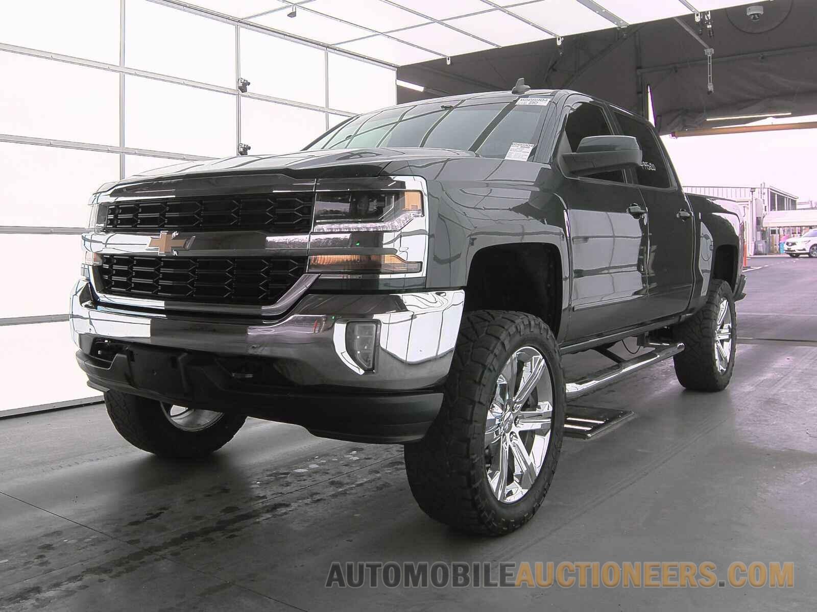 3GCUKREC1JG282729 Chevrolet Silverado 1500 2018