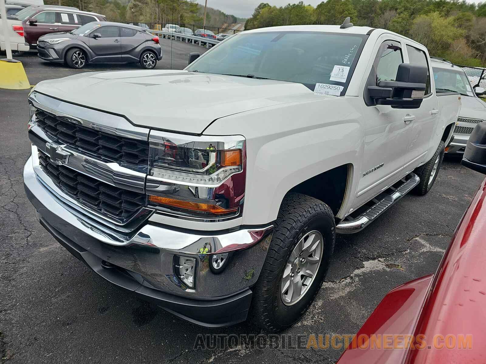 3GCUKREC1JG493915 Chevrolet Silverado 1500 2018