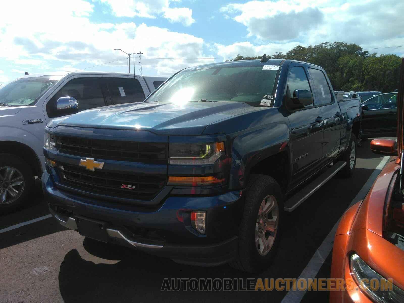 3GCUKREC8JG100766 Chevrolet Silverado 1500 2018