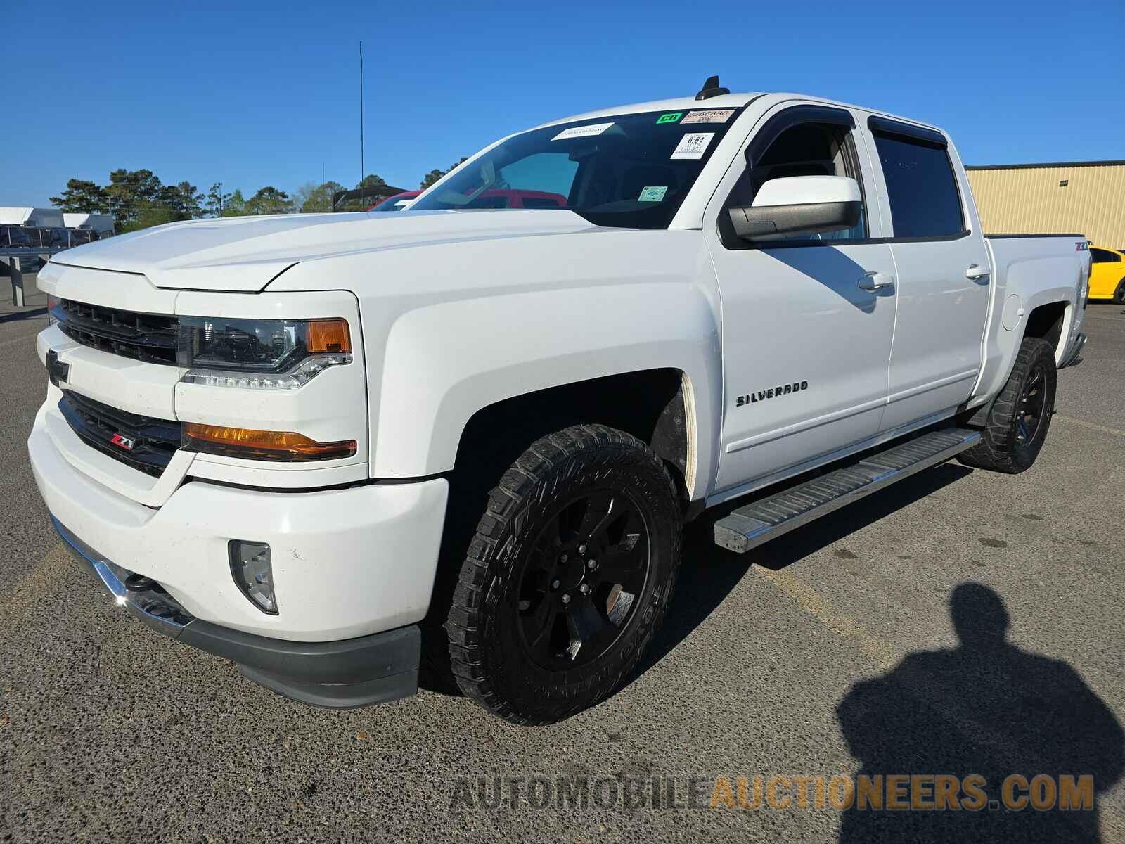 3GCUKREC8JG108219 Chevrolet Silverado 1500 2018