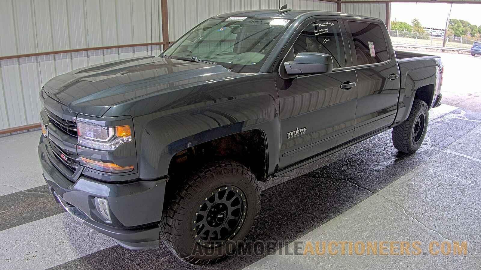 3GCUKREC8JG211043 Chevrolet Silverado 1500 2018