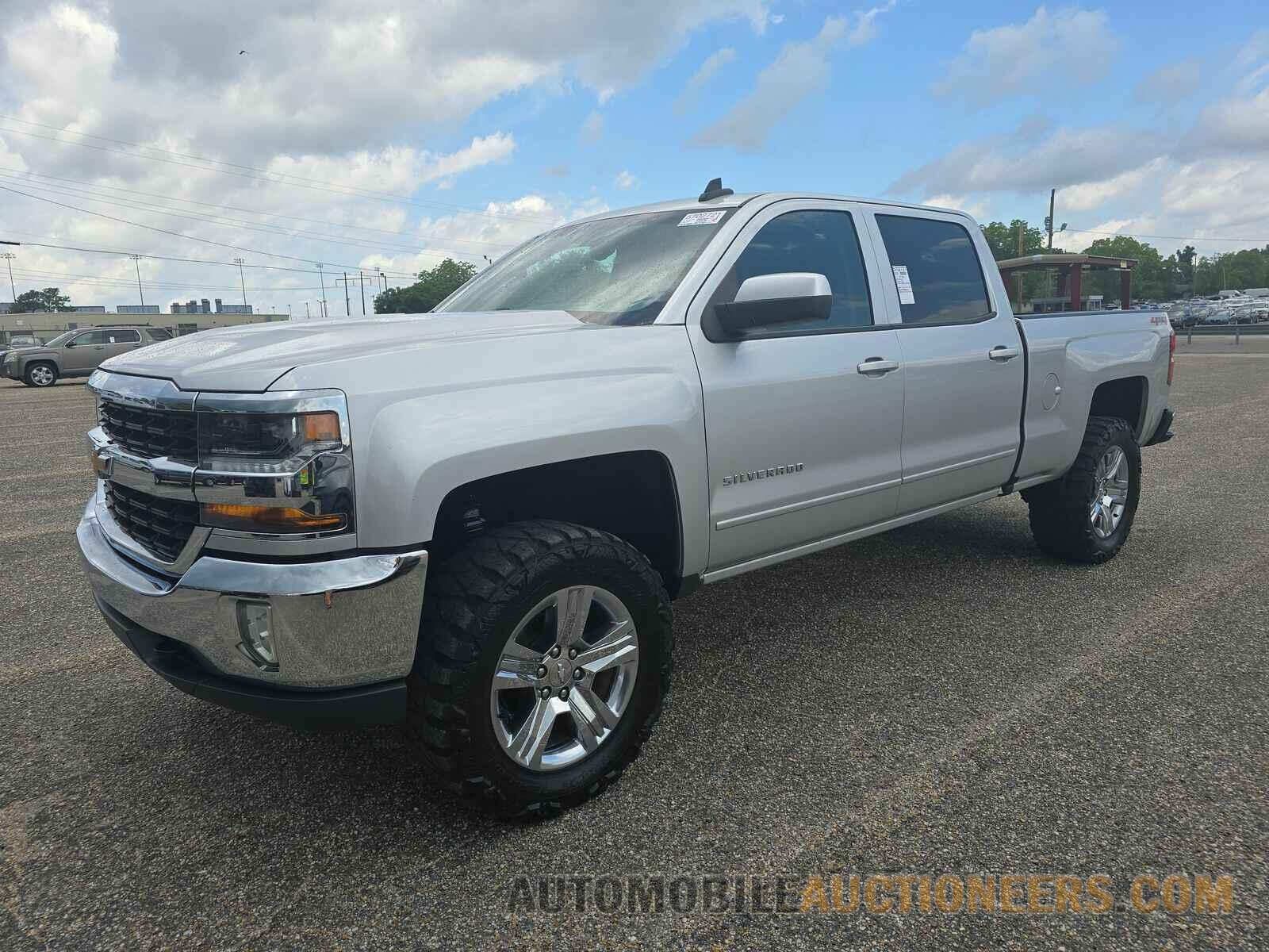 3GCUKREC8JG452990 Chevrolet Silverado 1500 2018