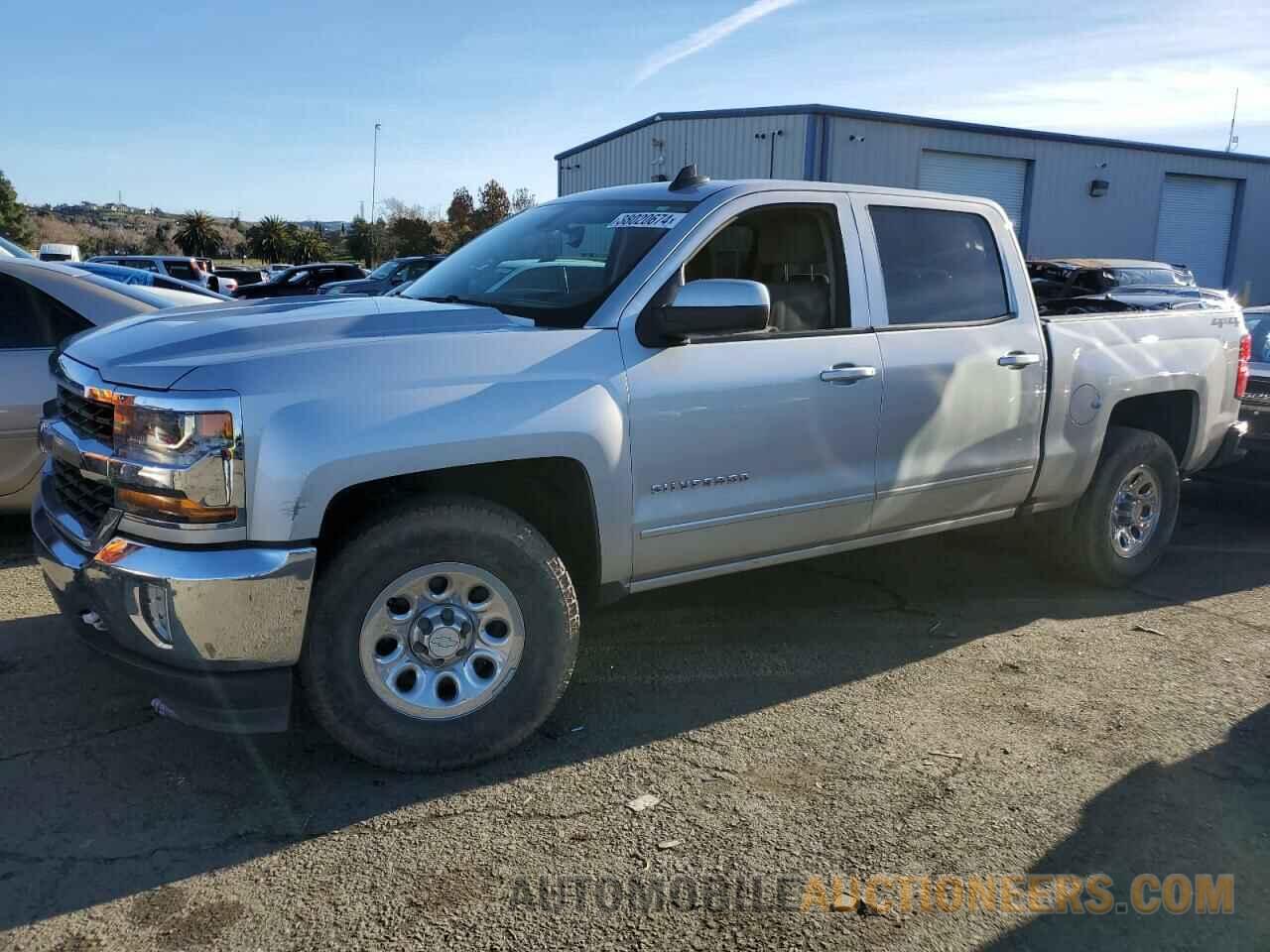 3GCUKRER6JG230923 CHEVROLET ALL Models 2018