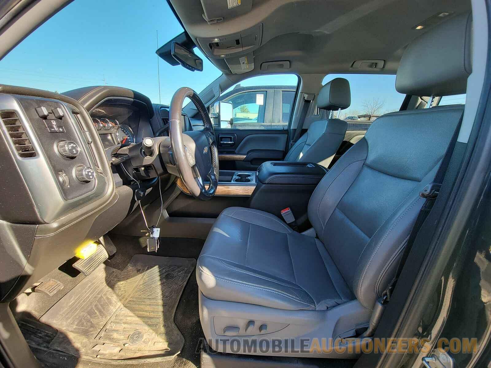 3GCUKSEC8JG284338 Chevrolet Silverado 1500 2018