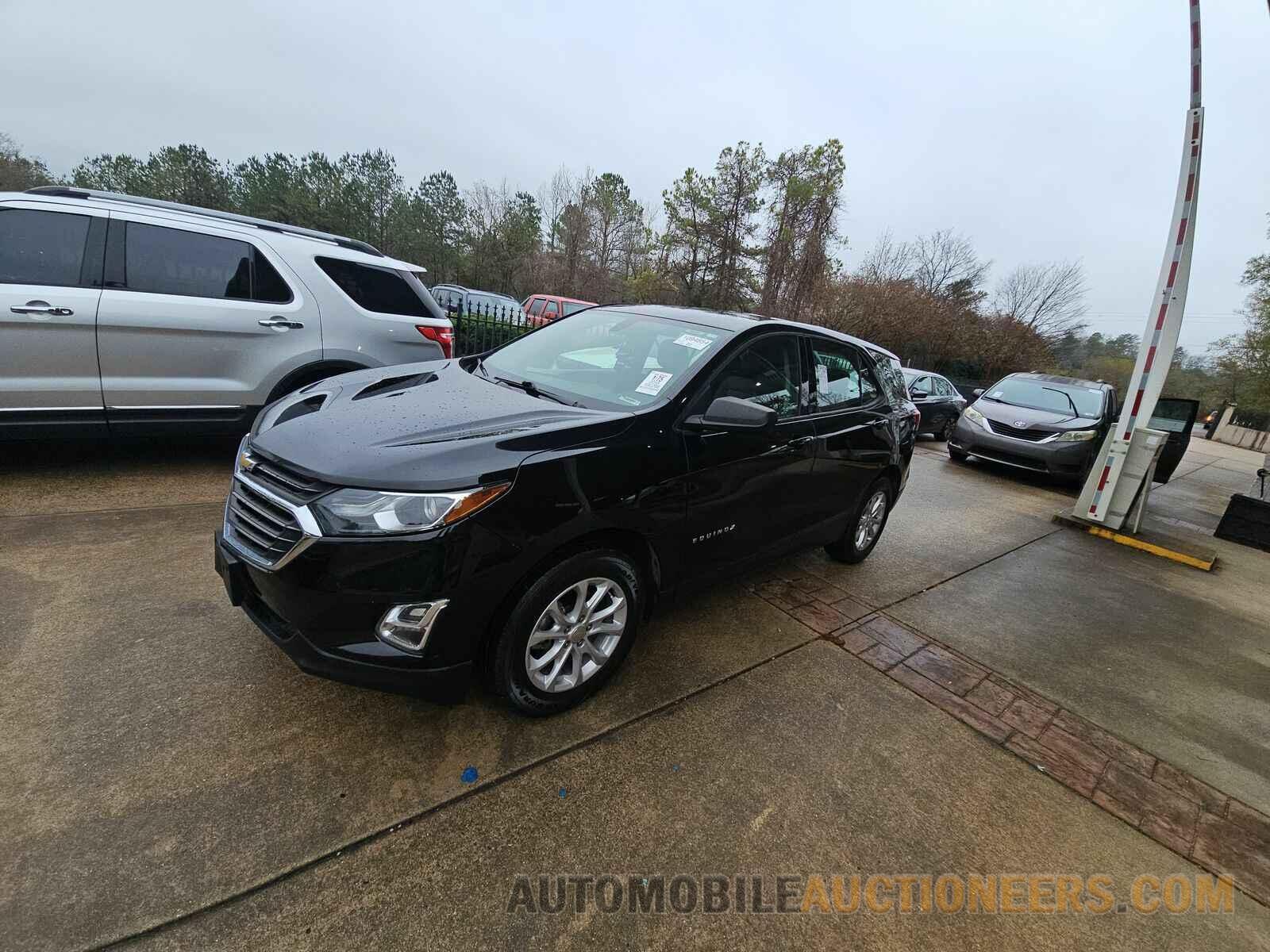 3GNAXHEV1JL386216 Chevrolet Equinox LS 2018