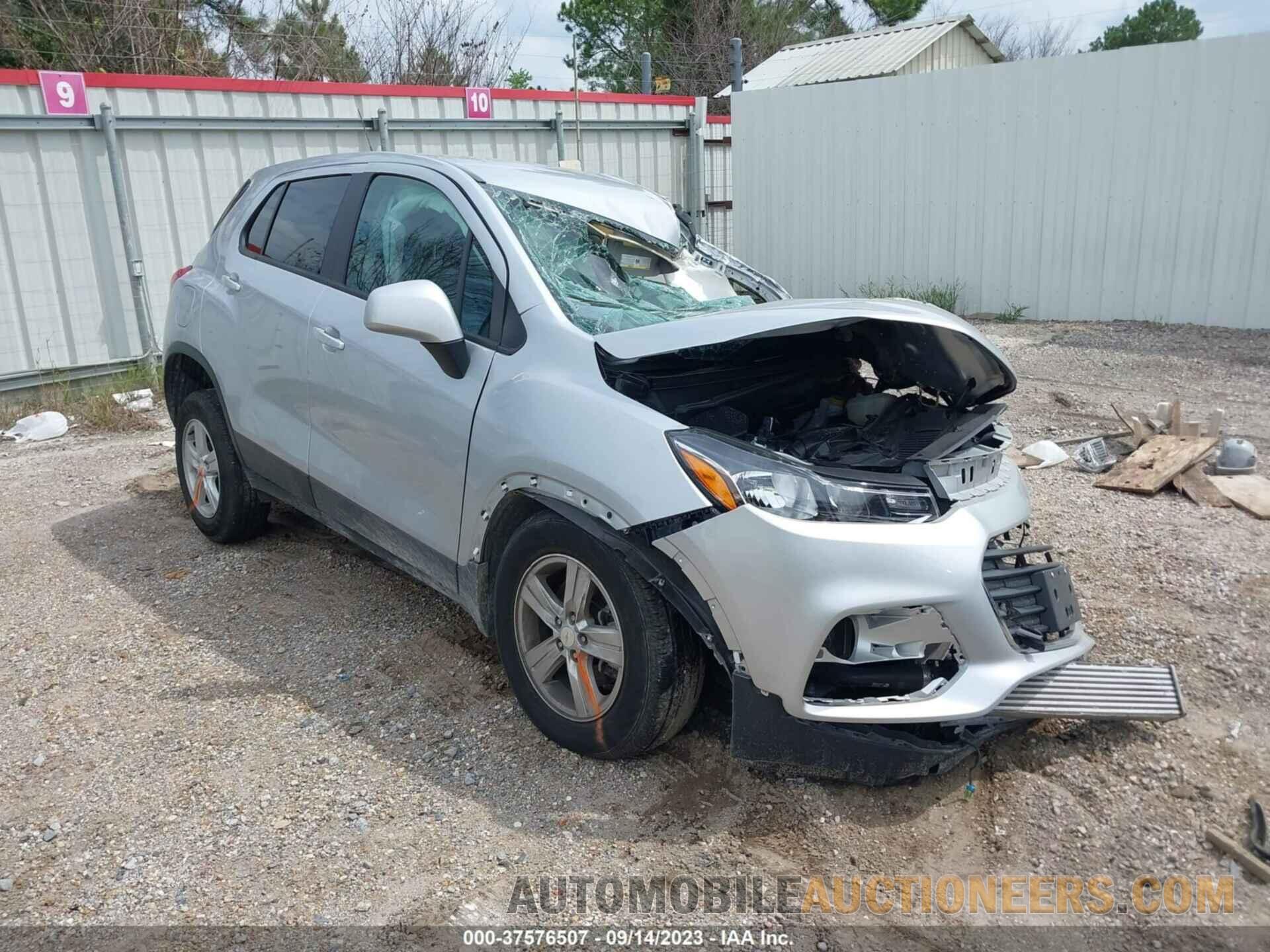 3GNCJKSB0LL213646 CHEVROLET TRAX 2020