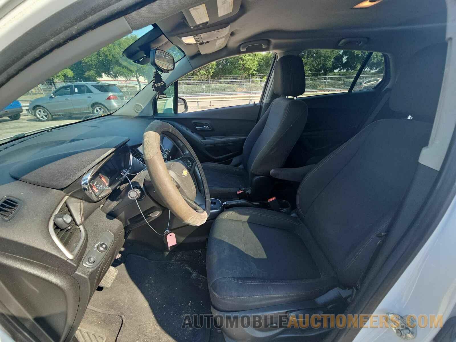 3GNCJKSB1KL390141 Chevrolet Trax 2019