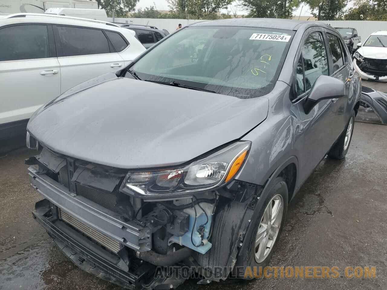 3GNCJKSB1LL305669 CHEVROLET TRAX 2020