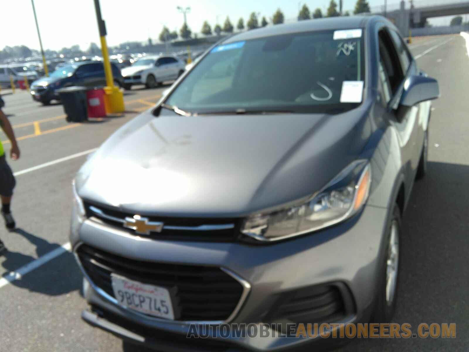 3GNCJKSB3LL276966 Chevrolet Trax 2020