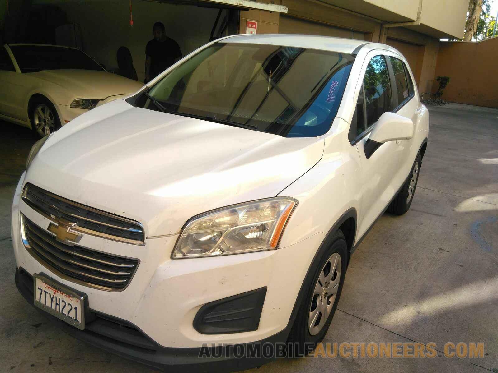 3GNCJKSB8GL243256 Chevrolet Trax 2016