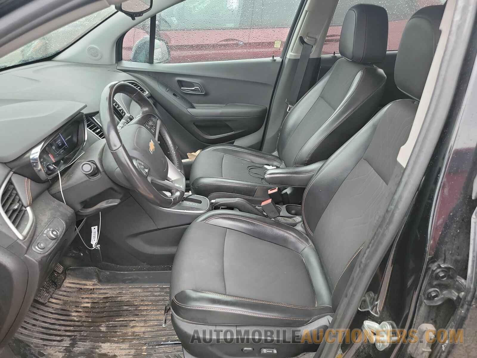 3GNCJLSB1KL185828 Chevrolet Trax 2019