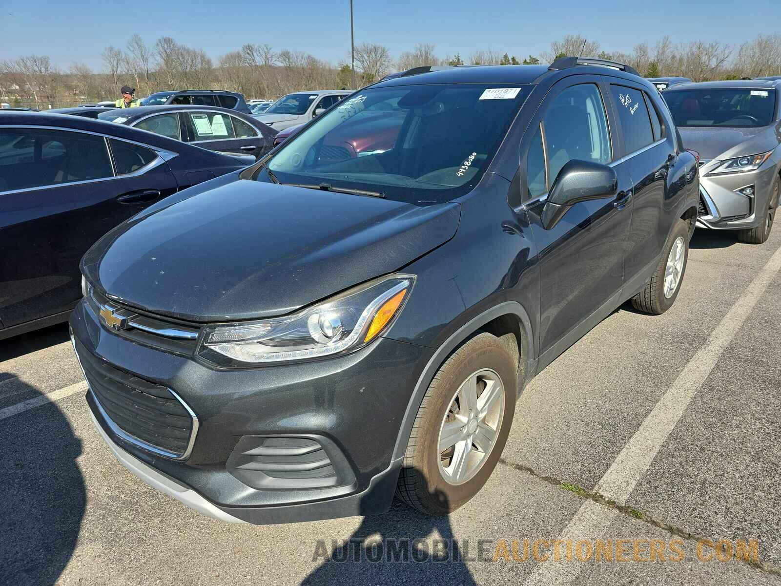 3GNCJLSB4JL242957 Chevrolet Trax 2018