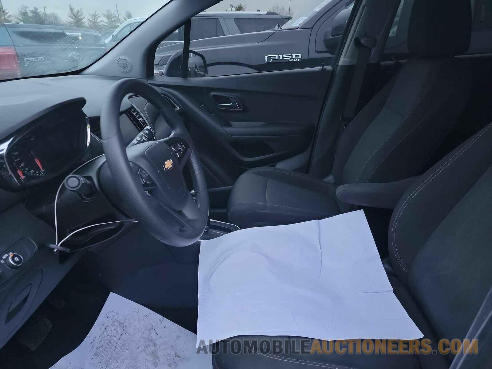 3GNCJLSB4LL308927 Chevrolet Trax 2020