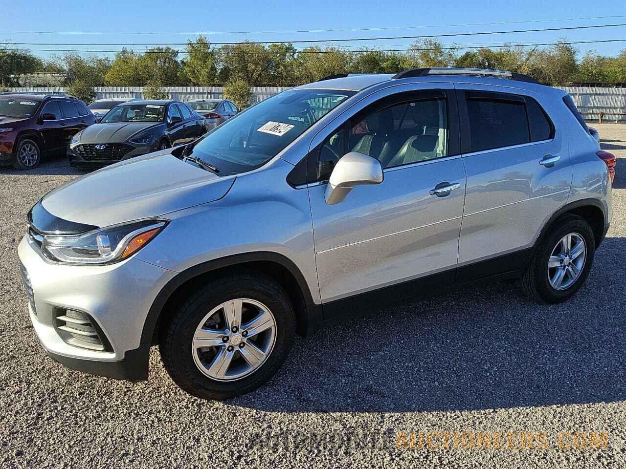 3GNCJLSB7LL215044 CHEVROLET TRAX 2020