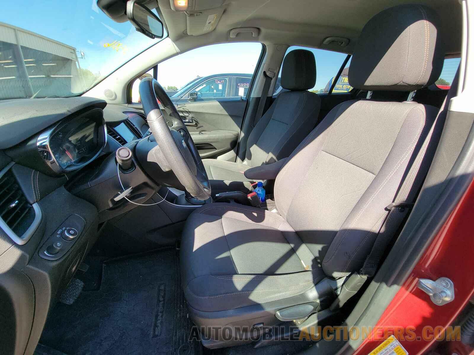 3GNCJPSB4KL215816 Chevrolet Trax 2019