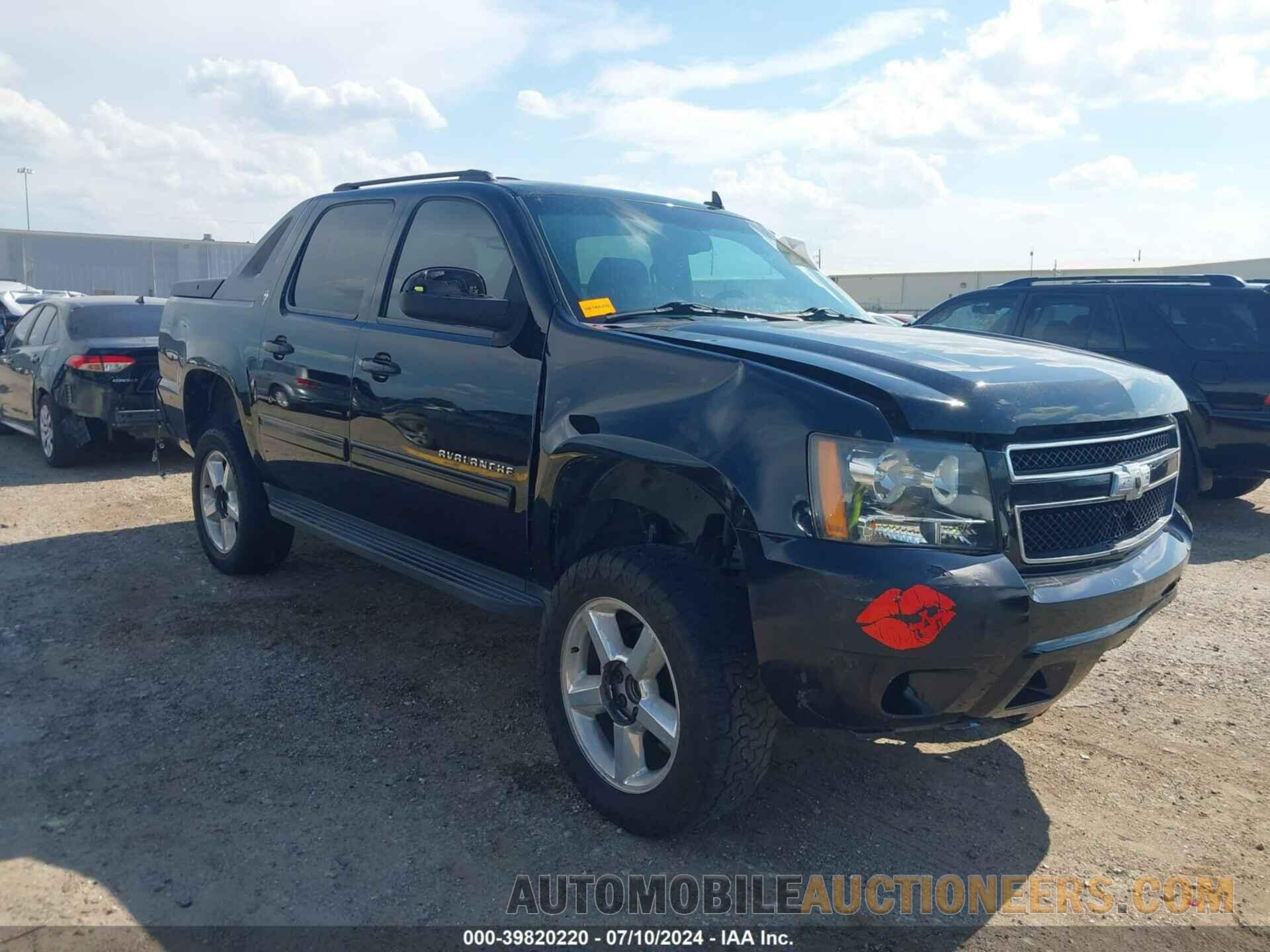 3GNMCEE04BG134904 CHEVROLET AVALANCHE 1500 2011