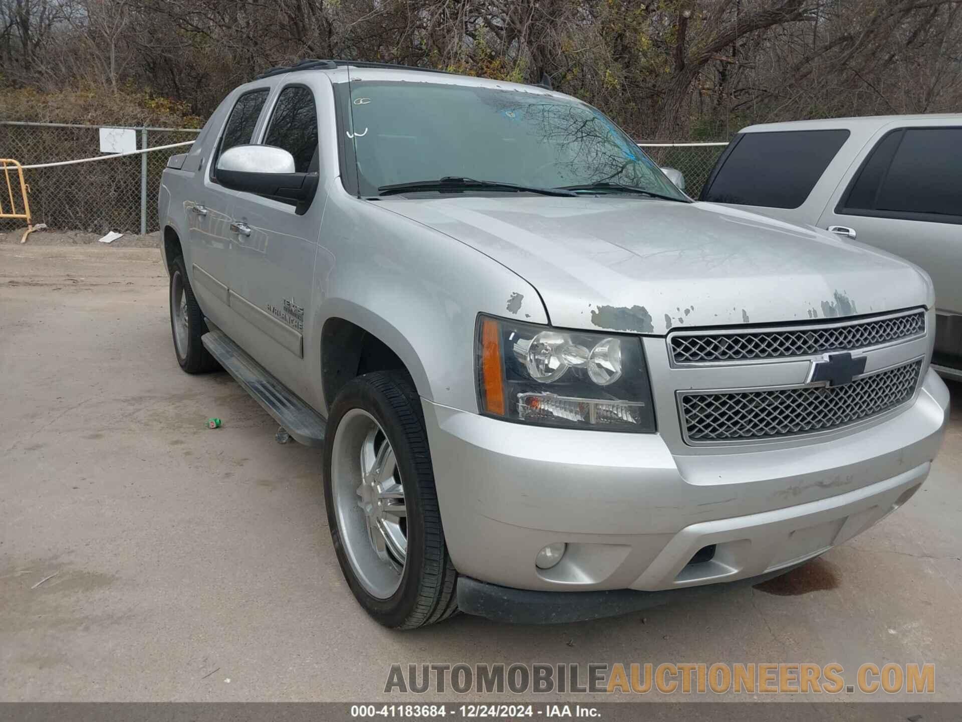 3GNMCEE06DG145468 CHEVROLET AVALANCHE 2013