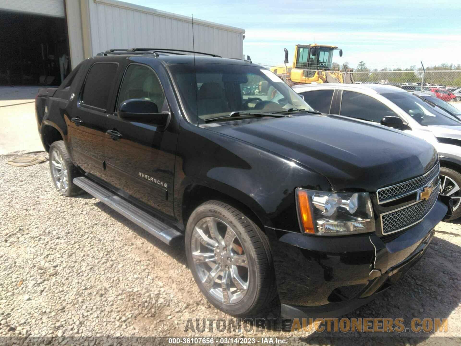 3GNMCEE06DG170161 CHEVROLET AVALANCHE 2013