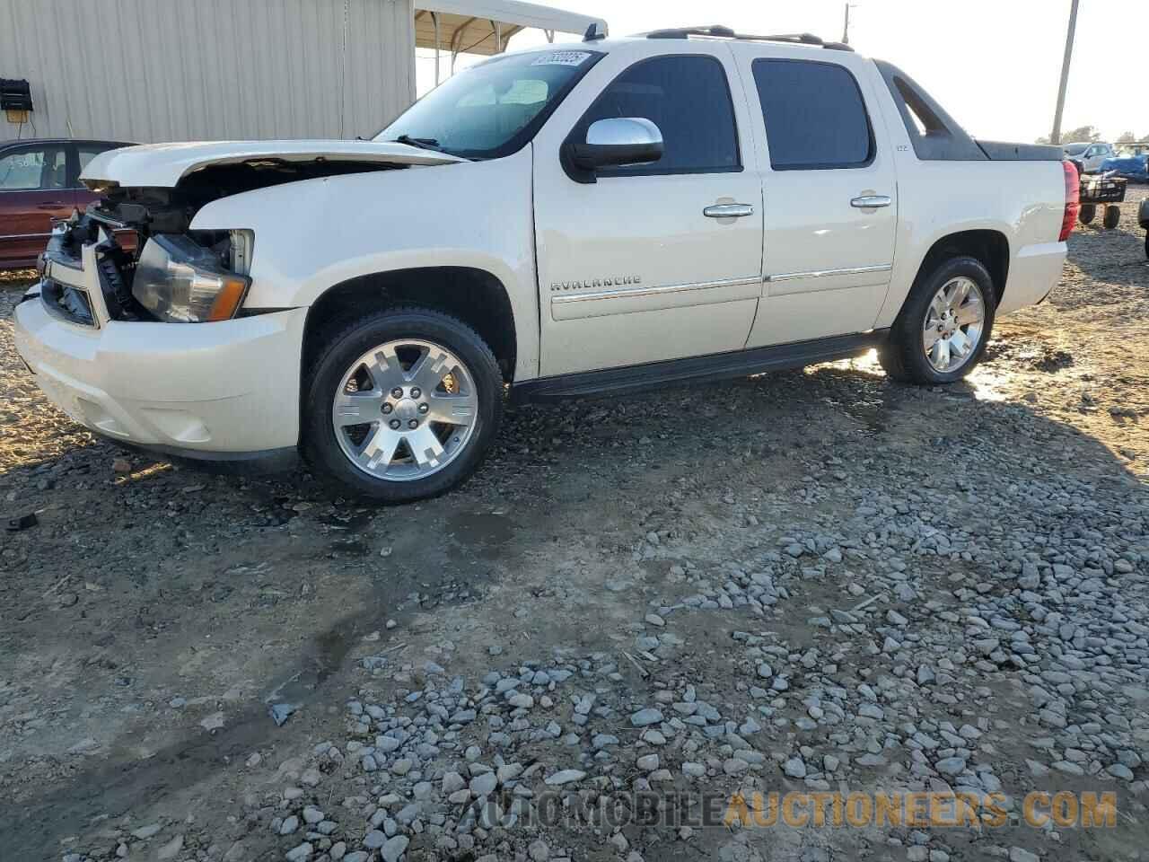 3GNMCGE06BG153949 CHEVROLET AVALANCHE 2011