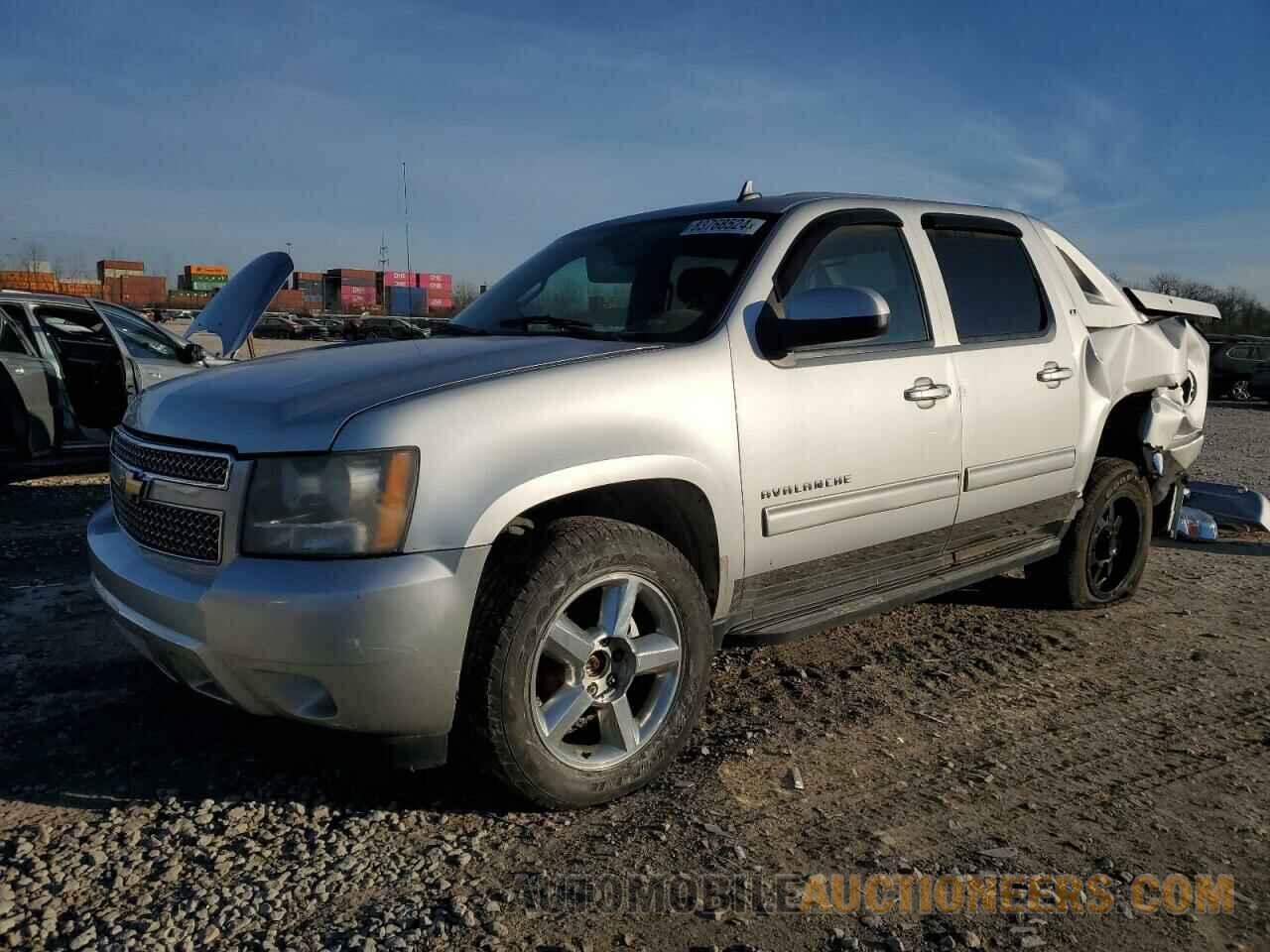 3GNTKFE3XBG313673 CHEVROLET AVALANCHE 2011