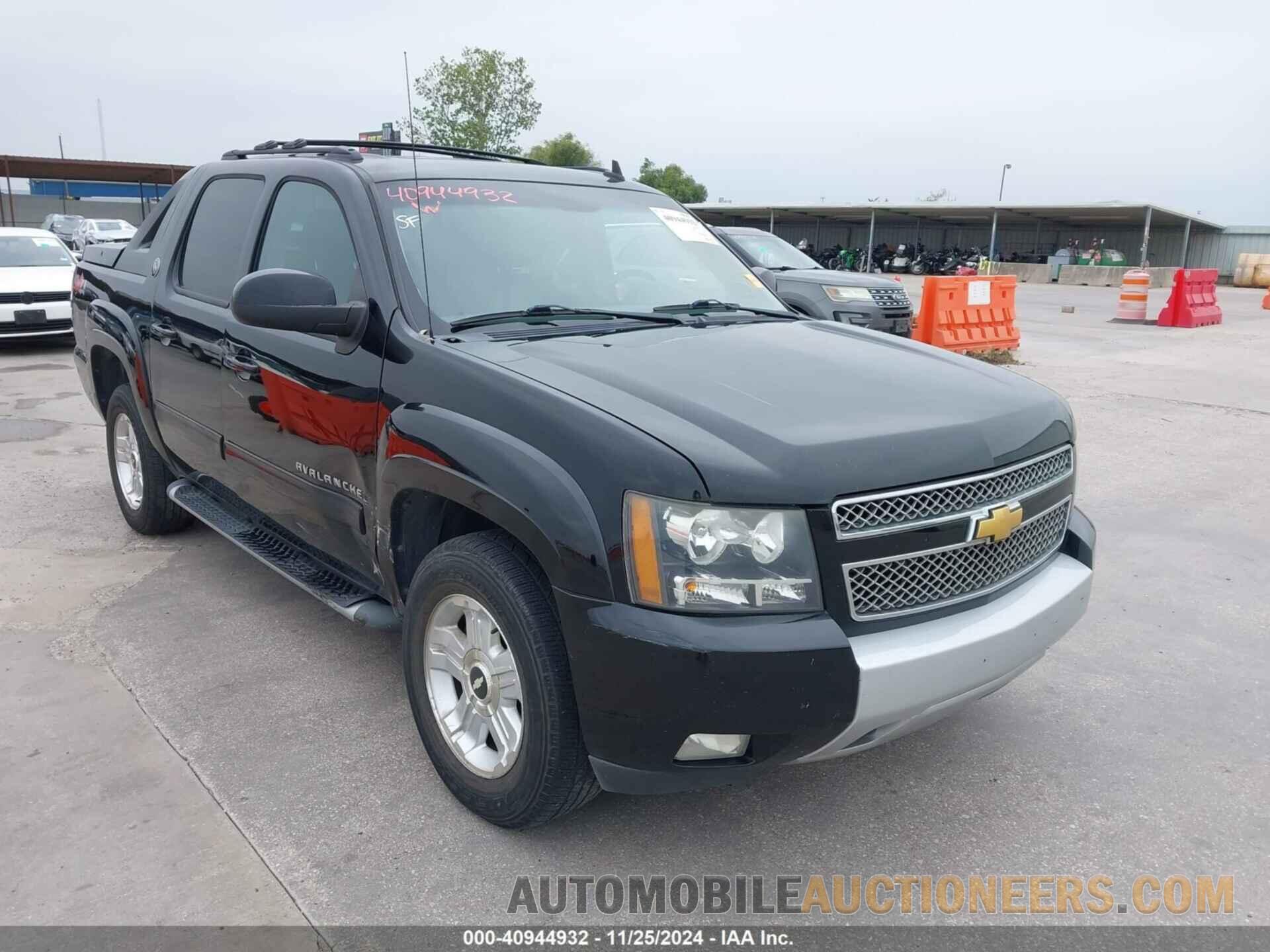 3GNTKFE74DG155806 CHEVROLET AVALANCHE 2013