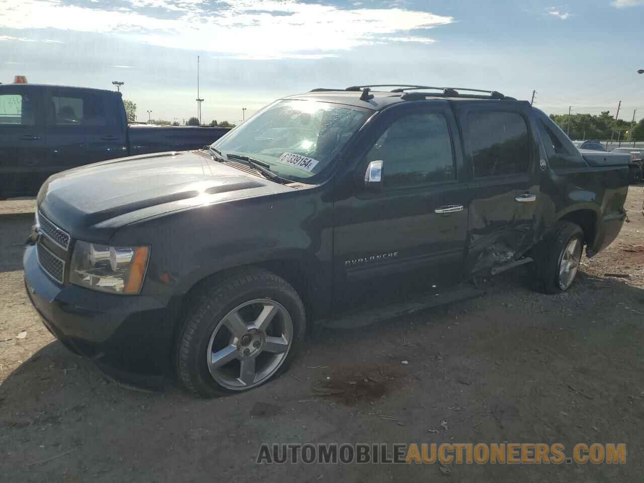 3GNTKFE74DG318888 CHEVROLET AVALANCHE 2013