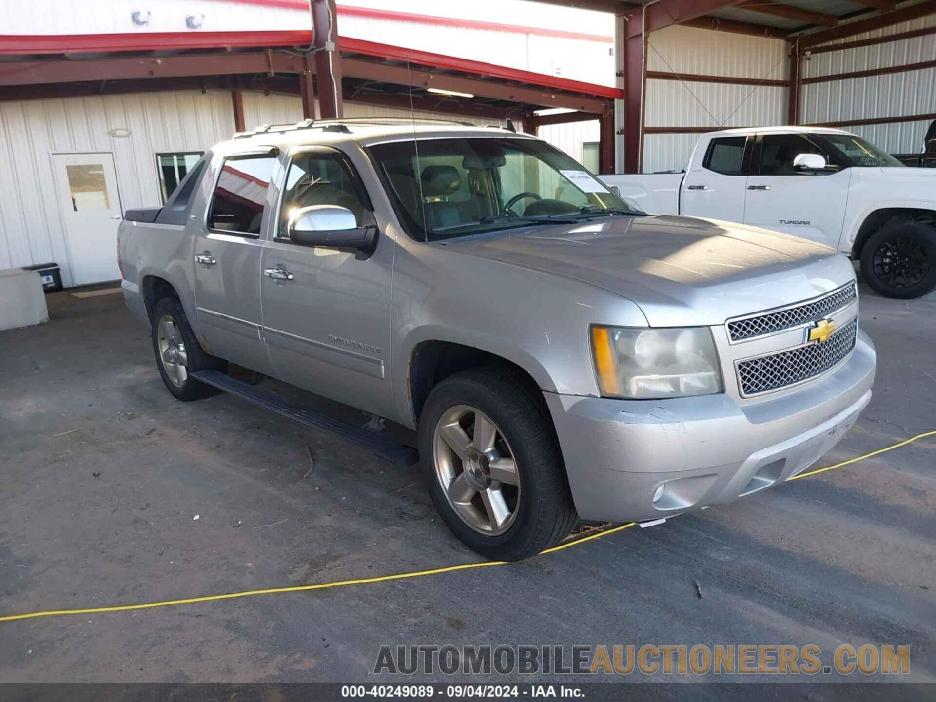 3GNTKGE33BG215705 CHEVROLET AVALANCHE 1500 2011