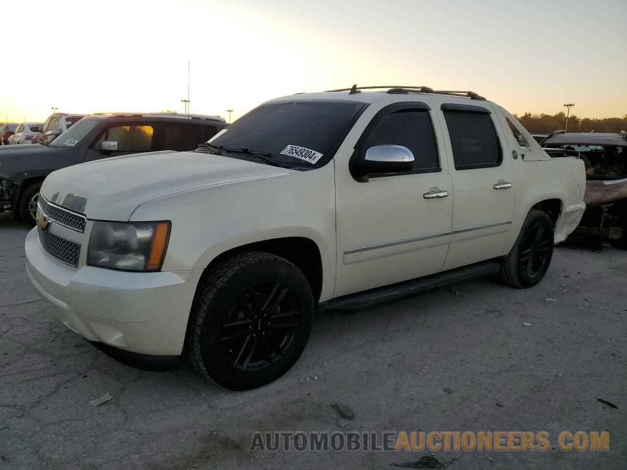 3GNTKGE79DG261304 CHEVROLET AVALANCHE 2013