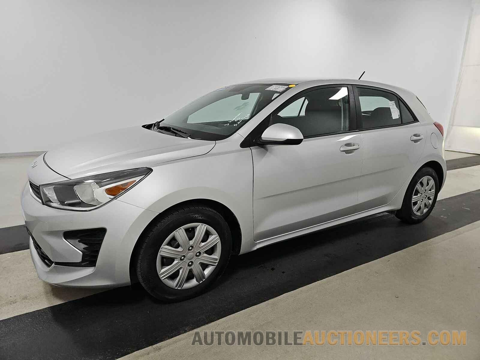 3KPA25AD7NE482090 Kia Rio 5-Door 2022