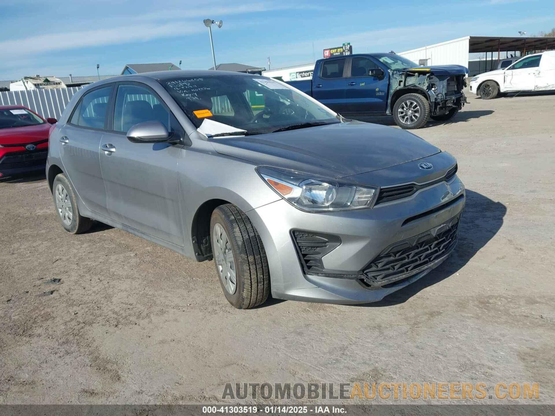 3KPA25AD8ME402276 KIA RIO 5-DOOR 2021