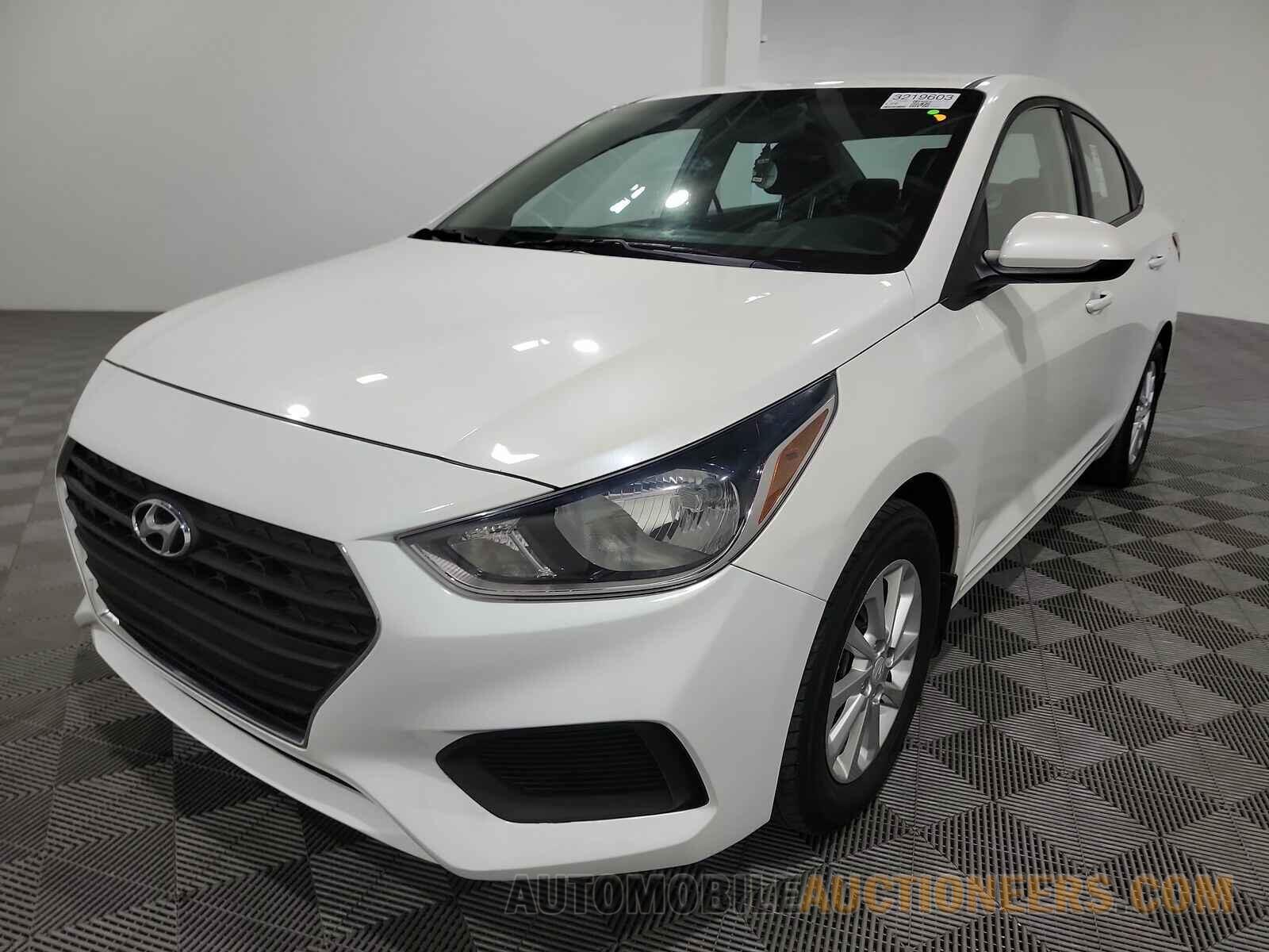 3KPC24A32JE027085 Hyundai Accent 2018