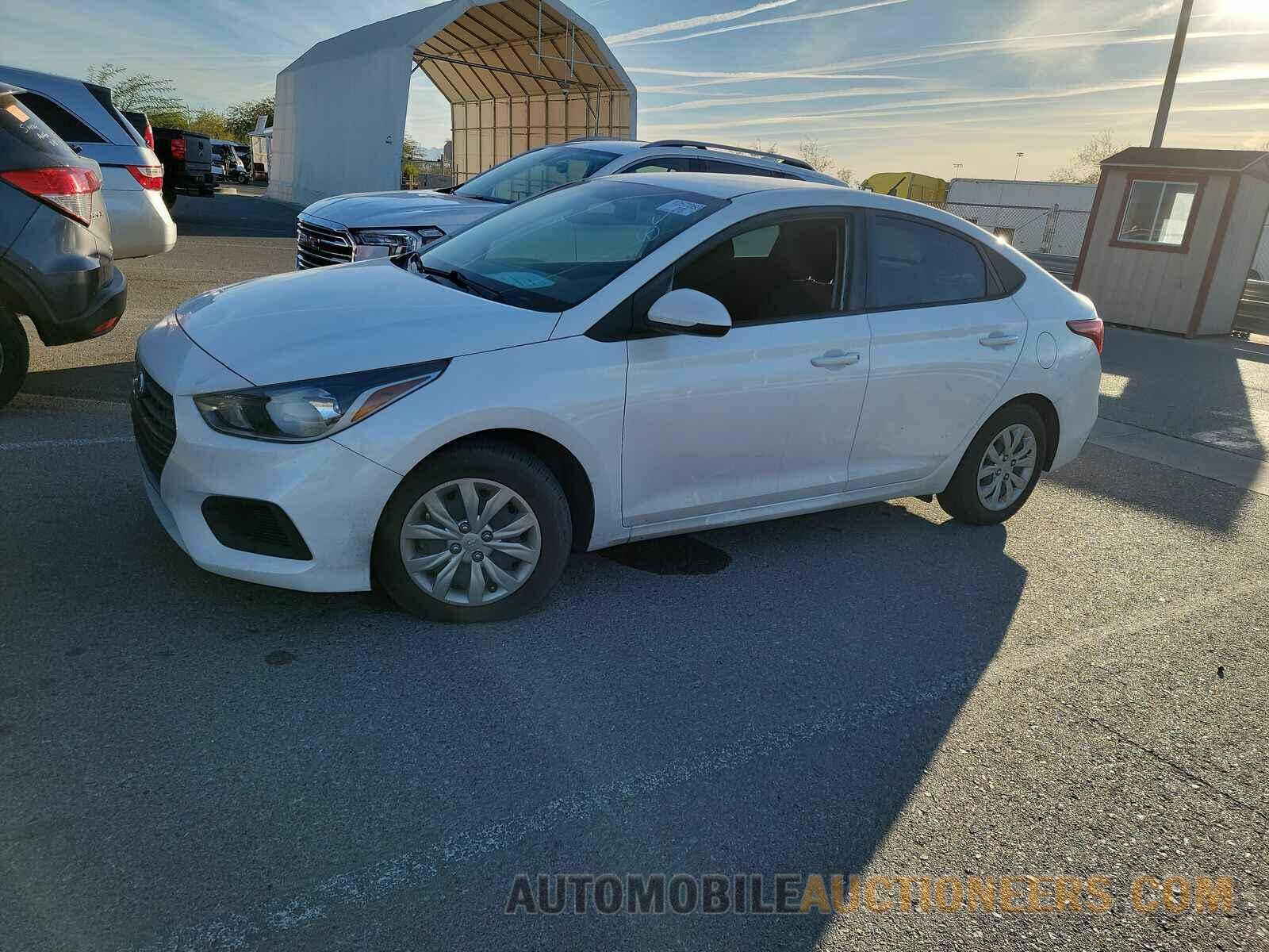 3KPC24A3XJE032583 Hyundai Accent 2018