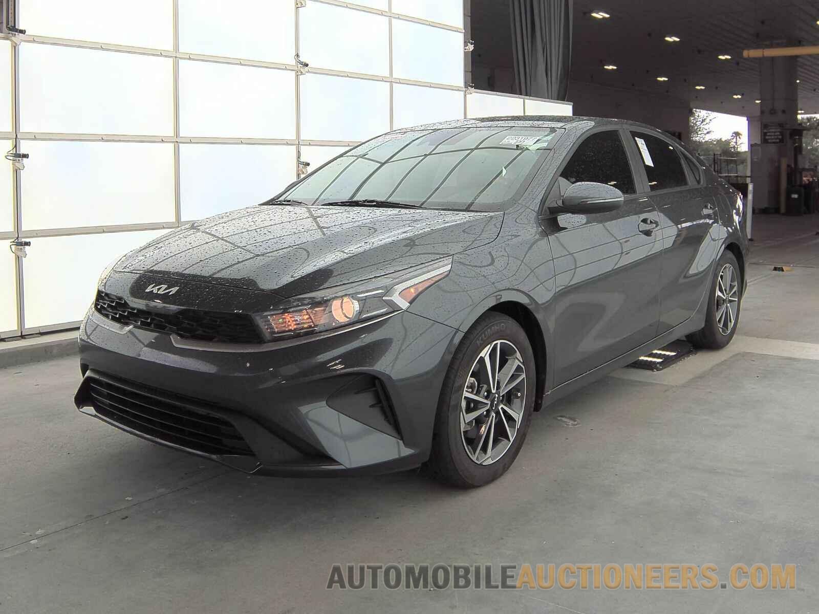 3KPF24AD1NE434293 Kia Forte 2022