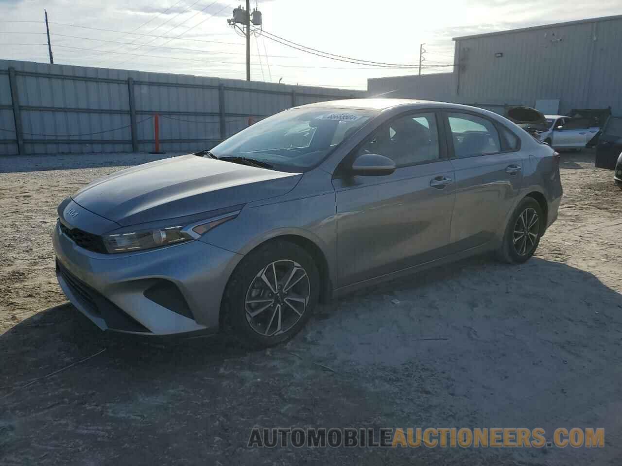 3KPF24AD1NE437405 KIA FORTE 2022