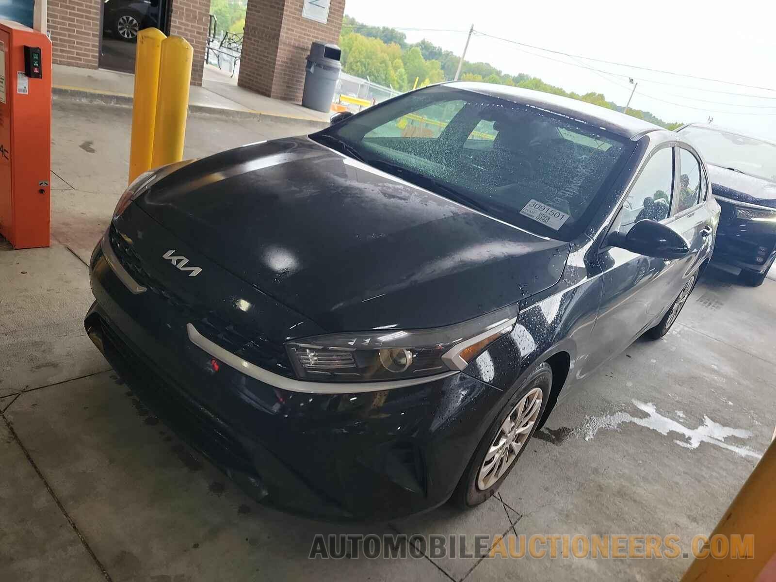 3KPF24AD1NE499368 Kia Forte 2022