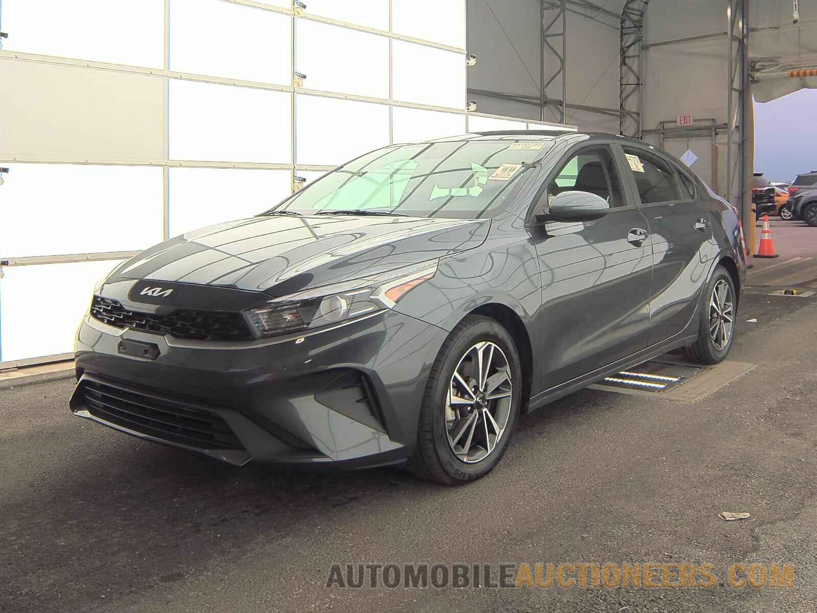 3KPF24AD1RE695283 Kia Forte 2024