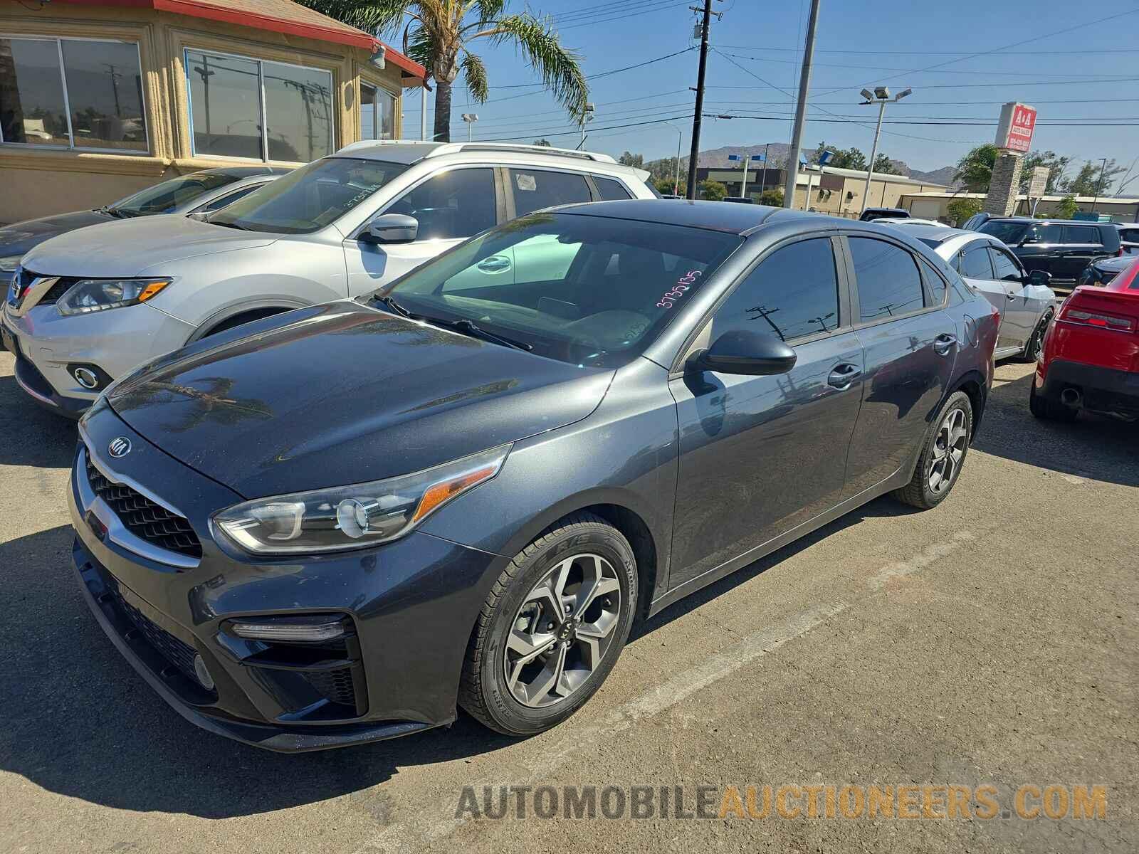 3KPF24AD2KE091943 Kia Forte 2019