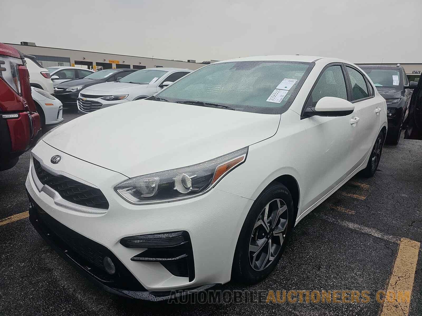 3KPF24AD2ME327414 Kia Forte 2021