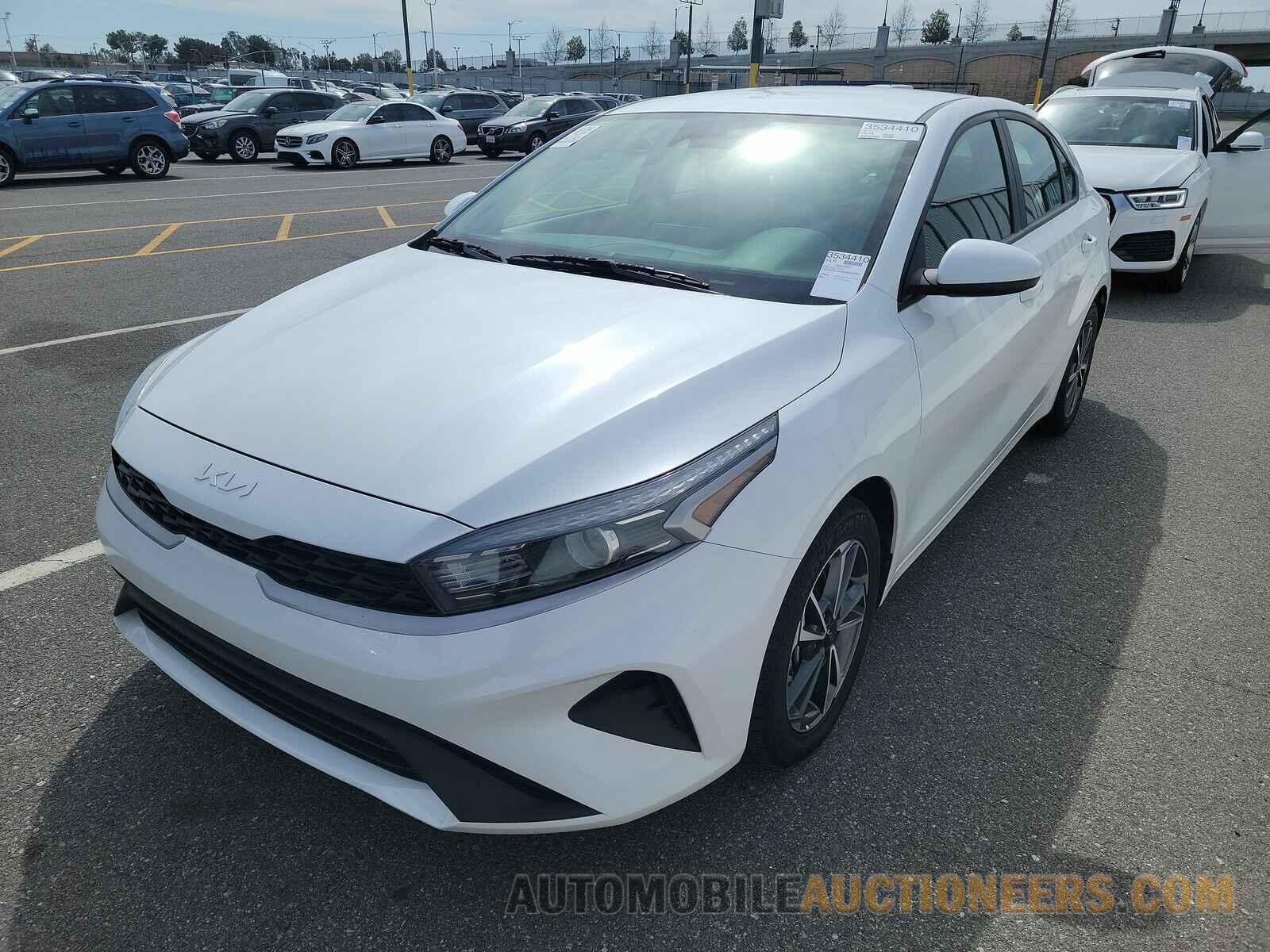 3KPF24AD2NE430267 Kia Forte 2022