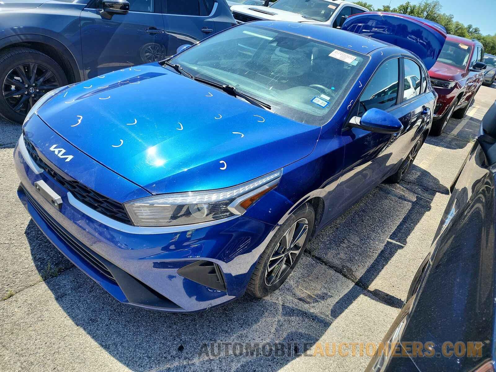 3KPF24AD2NE460126 Kia Forte 2022