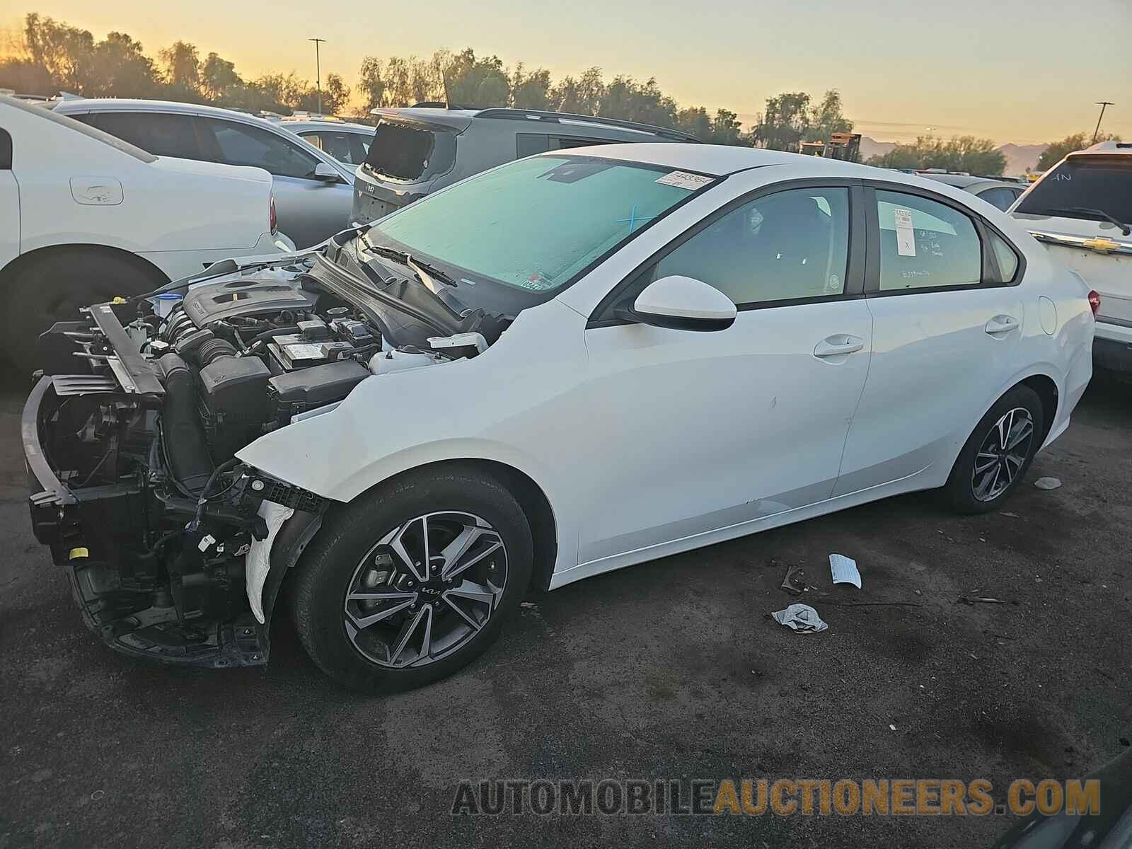 3KPF24AD3NE423988 Kia Forte 2022