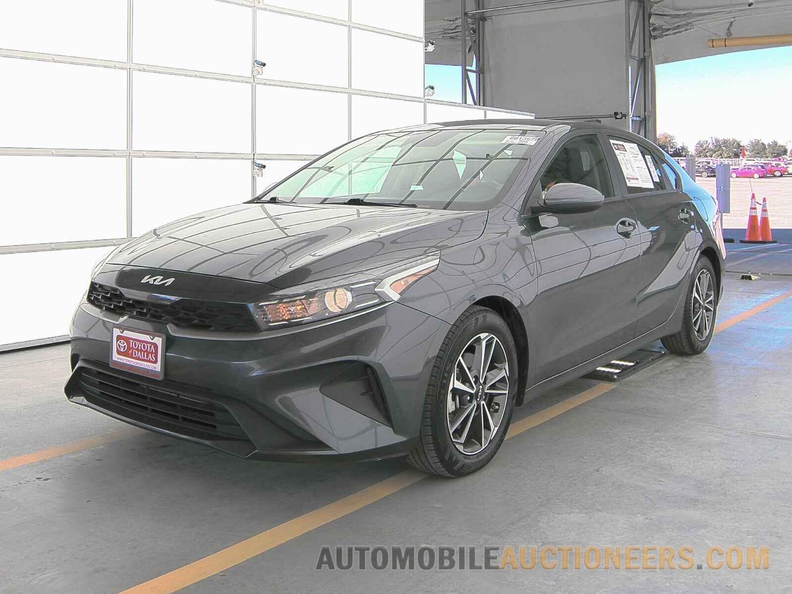 3KPF24AD3NE460474 Kia Forte 2022