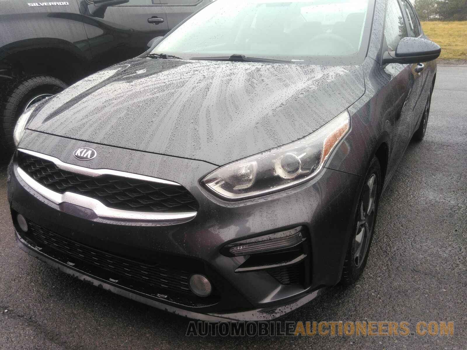 3KPF24AD4KE119015 Kia Forte 2019