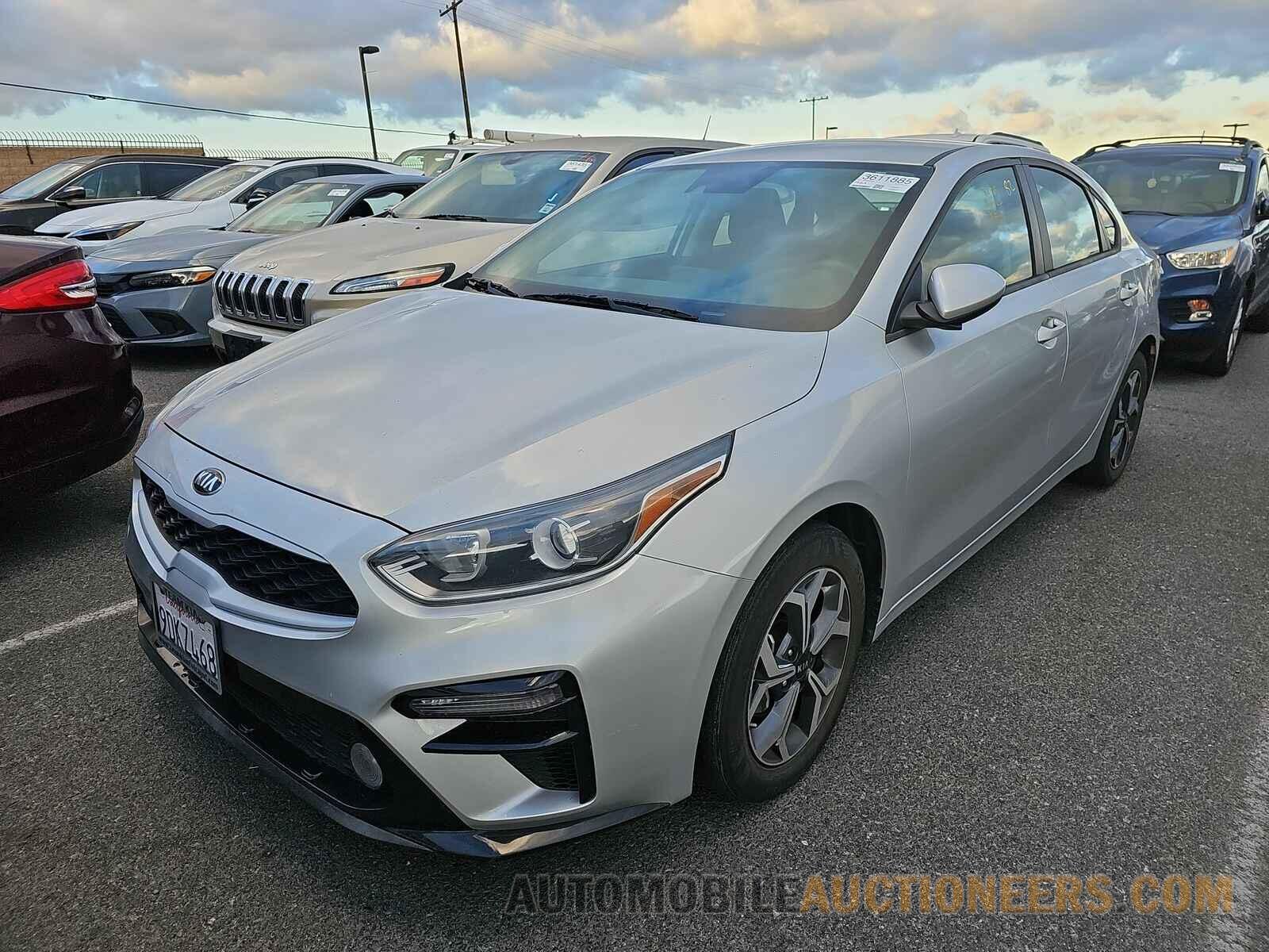 3KPF24AD5KE035415 Kia Forte 2019