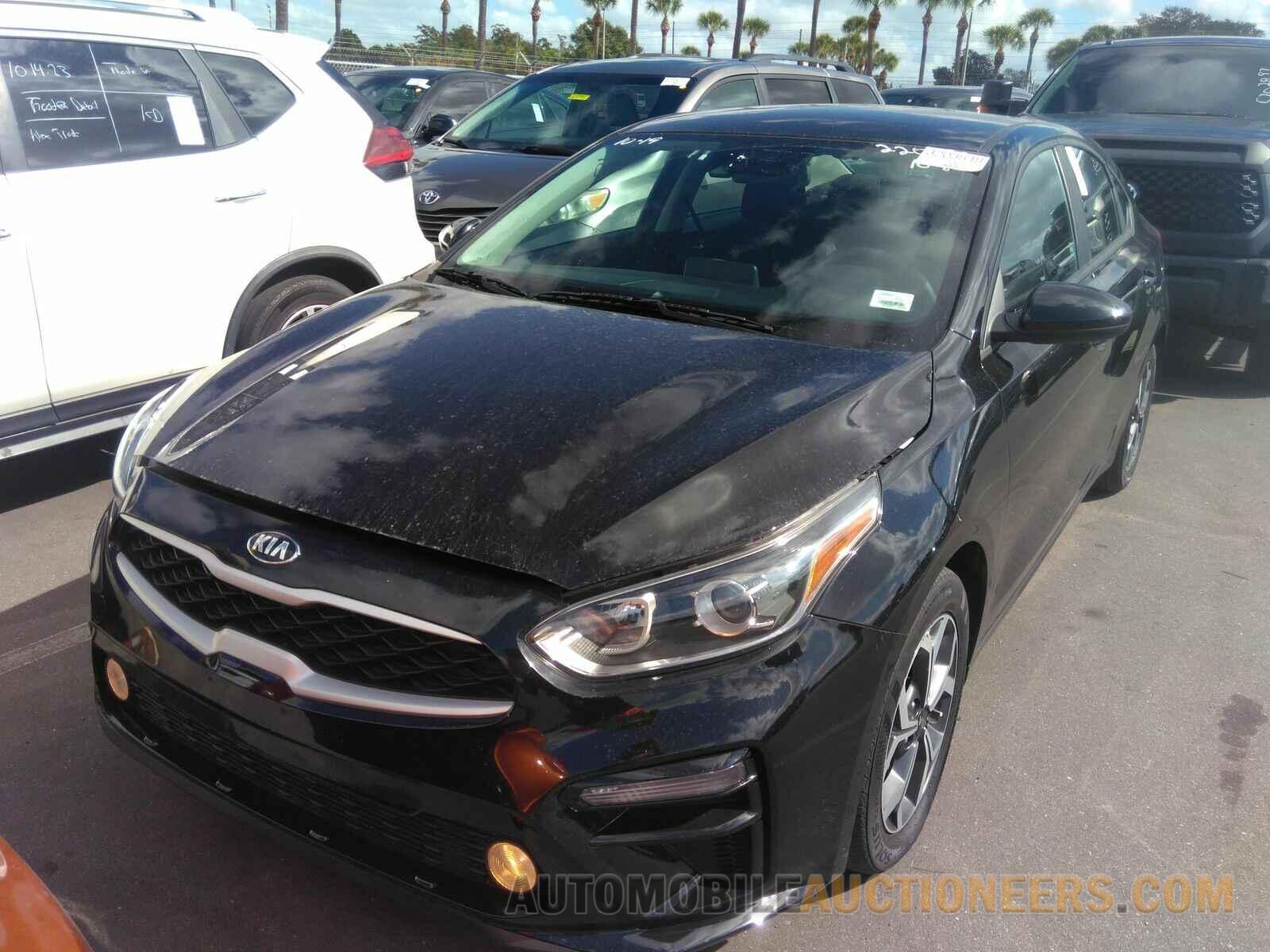 3KPF24AD5ME327214 Kia Forte 2021