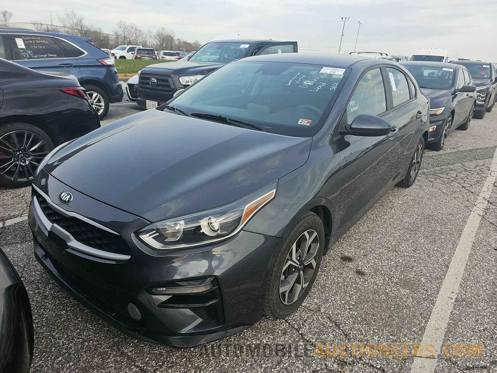 3KPF24AD5ME327777 Kia Forte 2021