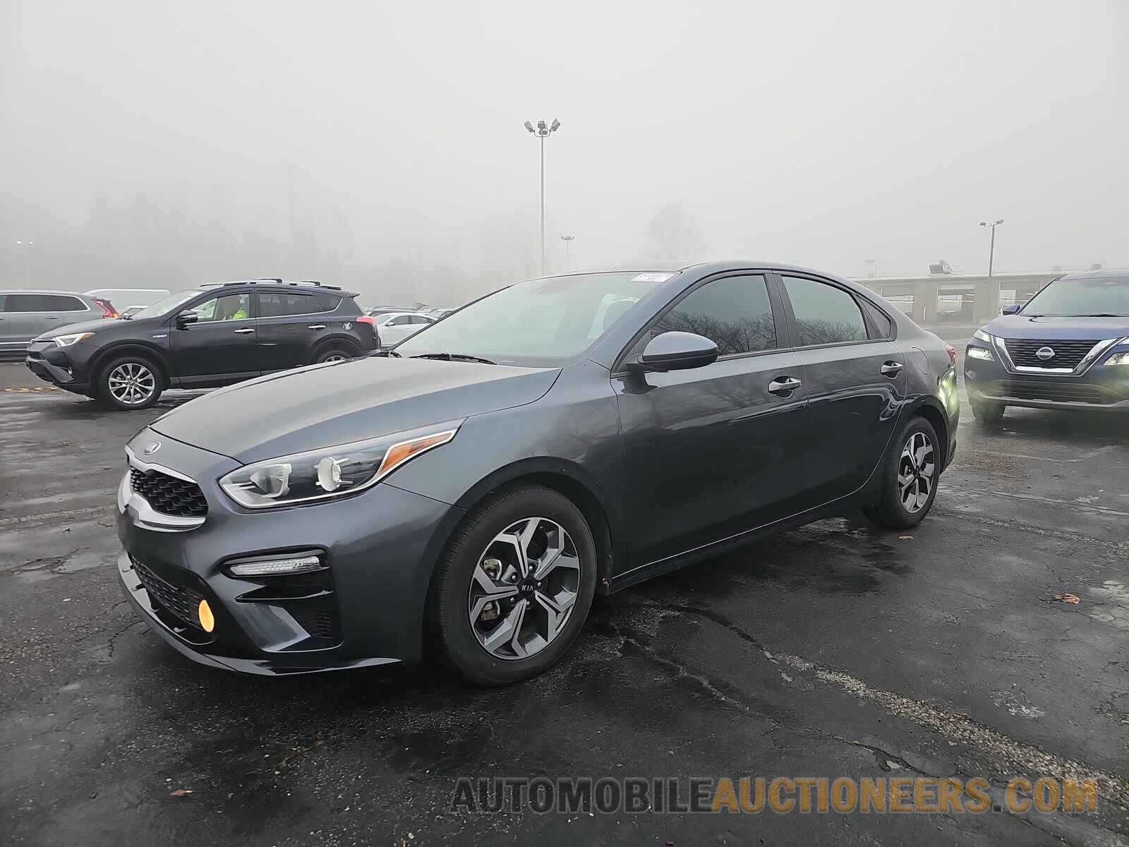 3KPF24AD5ME386697 Kia Forte 2021