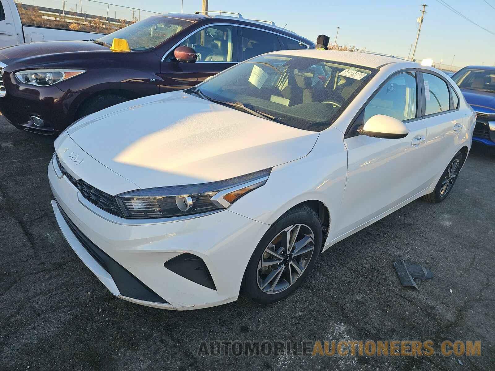 3KPF24AD5NE466146 Kia Forte 2022