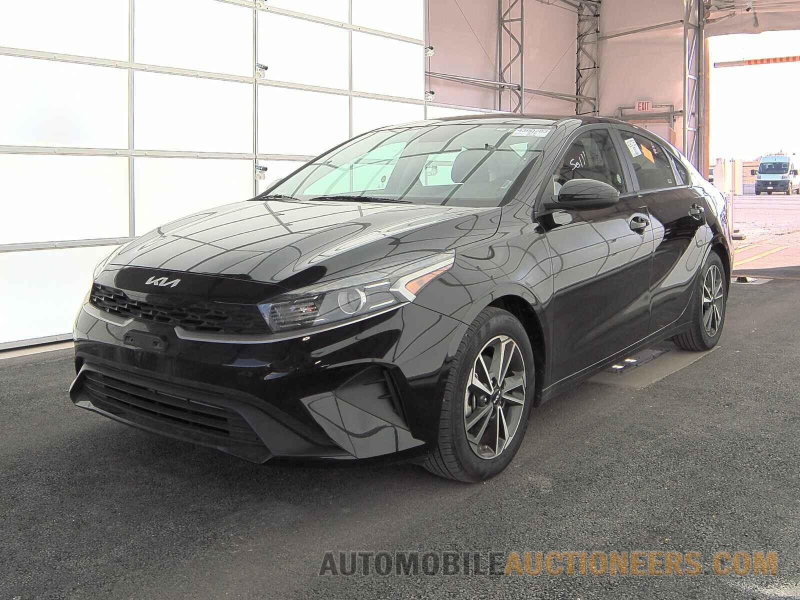 3KPF24AD5PE611172 Kia Forte 2023